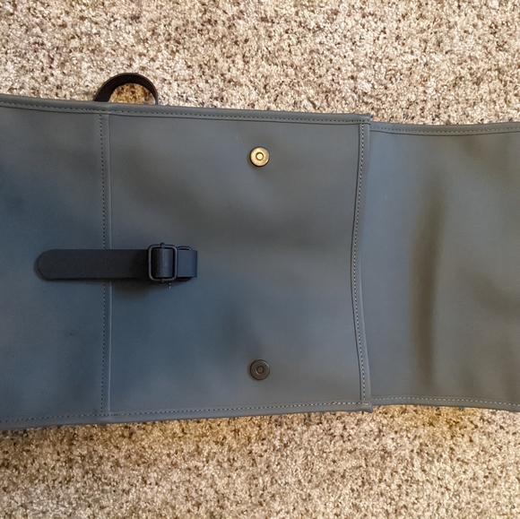 Rains waterproof laptop backpack - Picture 4 of 6